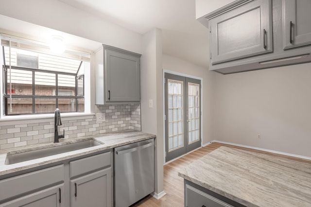 1904 Dartmouth Street G4, College Station, TX 77840