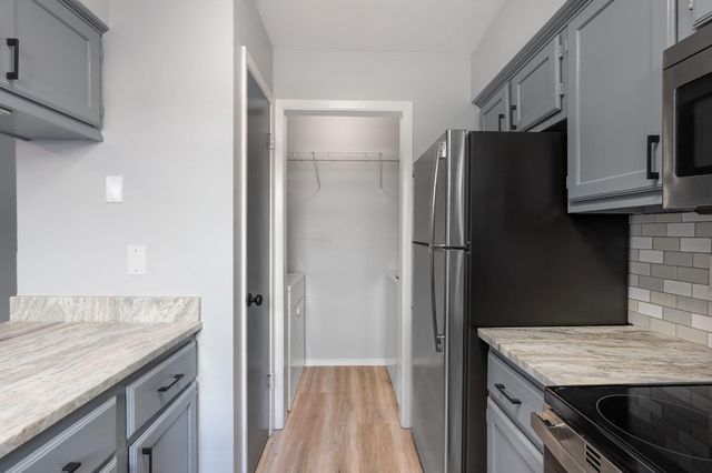 1904 Dartmouth Street G4, College Station, TX 77840