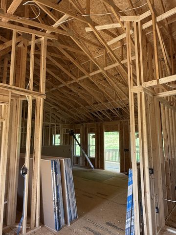 584 Buckeye Rd, Cumberland City, TN 37050