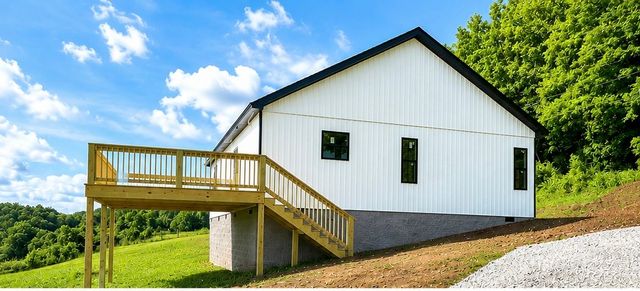 584 Buckeye Rd, Cumberland City, TN 37050