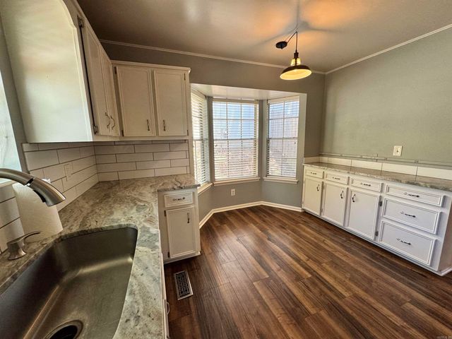 15 Flourite Court, Little Rock, AR 72212