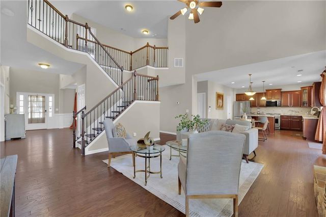 202 Roseman Way, Woodstock, GA 30188