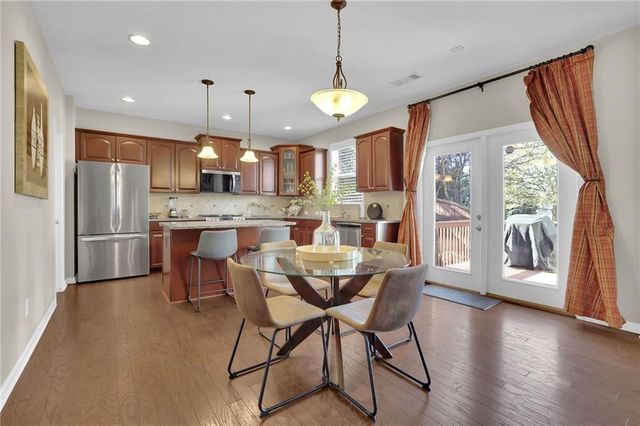 202 Roseman Way, Woodstock, GA 30188