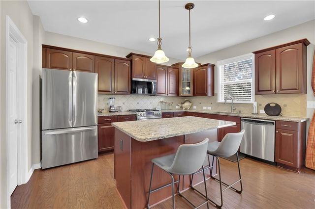 202 Roseman Way, Woodstock, GA 30188