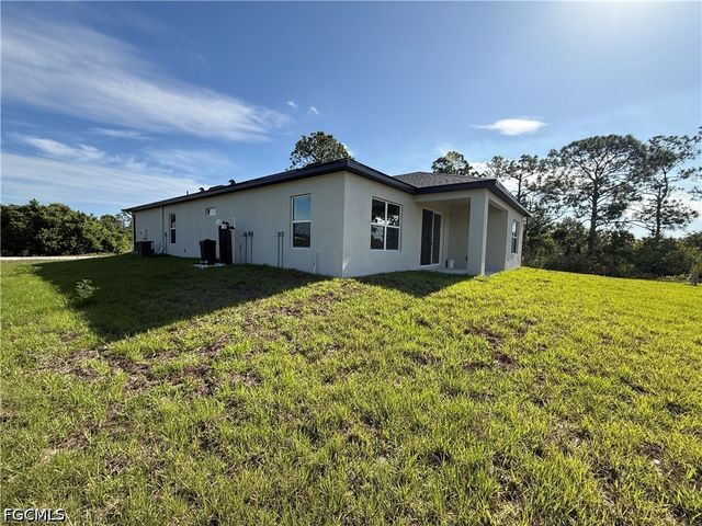 3105 66th ST W, Lehigh Acres, FL 33971