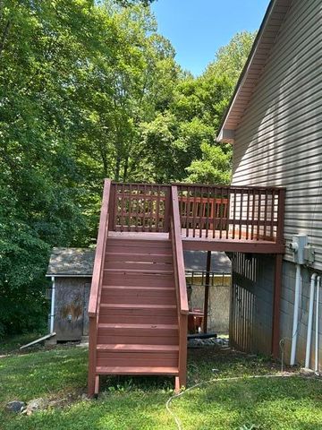79 Avenel DR, Bassett, VA 24055