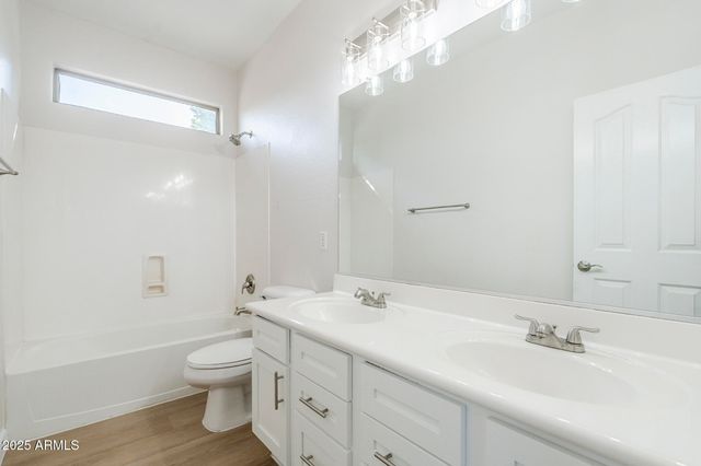 4389 E MUIRFIELD Street, Gilbert, AZ 85298