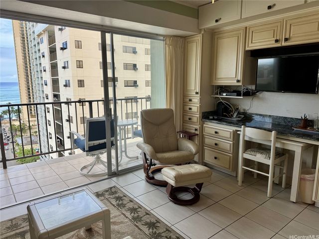 2440 Kuhio Avenue 1710, Honolulu, HI 96815