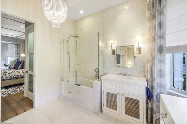 510 2nd ST S 102, Naples, FL 34102