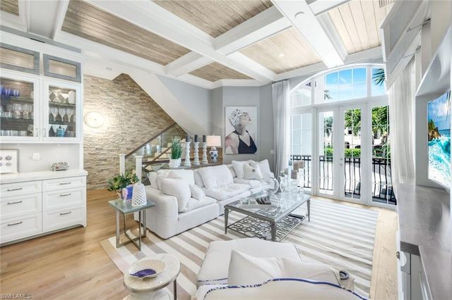 510 2nd ST S 102, Naples, FL 34102