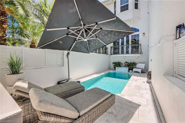 510 2nd ST S 102, Naples, FL 34102