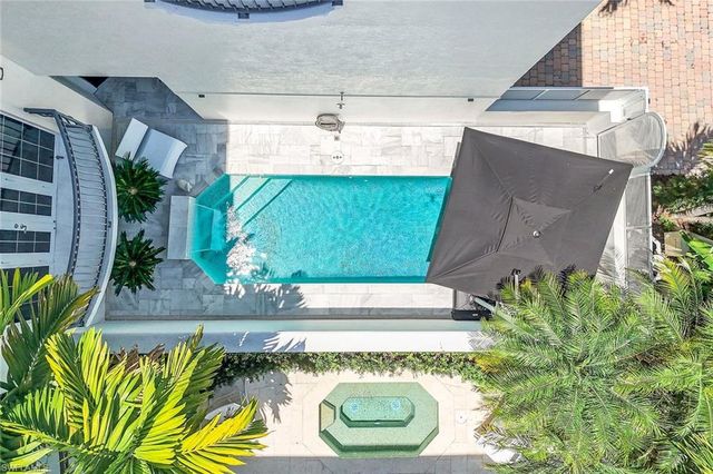 510 2nd ST S 102, Naples, FL 34102