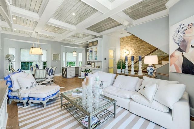 510 2nd ST S 102, Naples, FL 34102