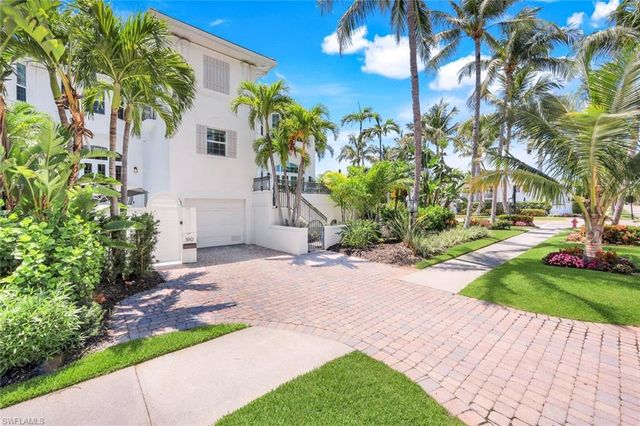 510 2nd ST S 102, Naples, FL 34102