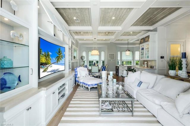 510 2nd ST S 102, Naples, FL 34102