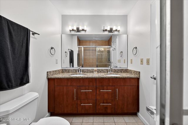 745 Washington Street, Apt 305, Toledo, OH 43604