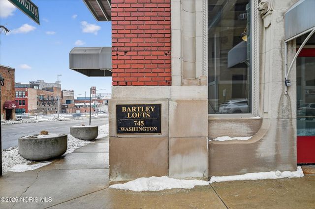 745 Washington Street, Apt 305, Toledo, OH 43604