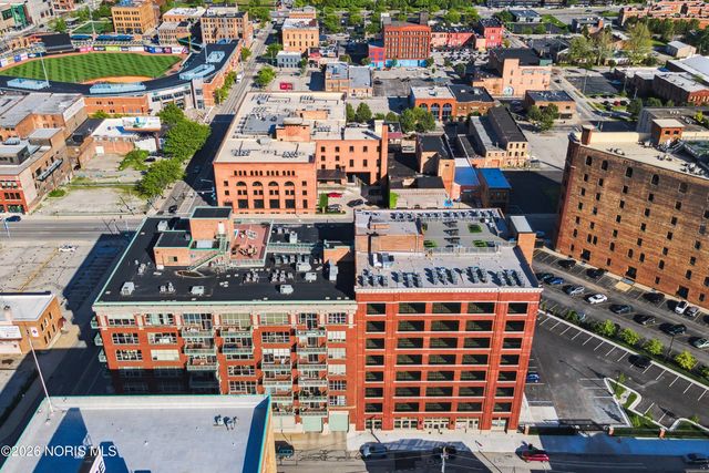 745 Washington Street, Apt 305, Toledo, OH 43604