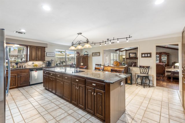 2702 Tracey Street, Denison, TX 75020