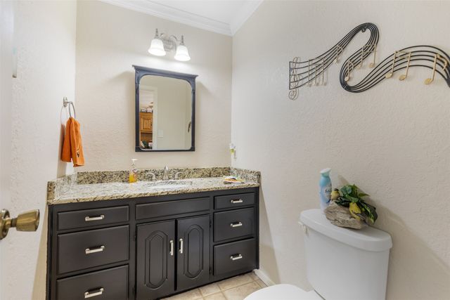 2702 Tracey Street, Denison, TX 75020