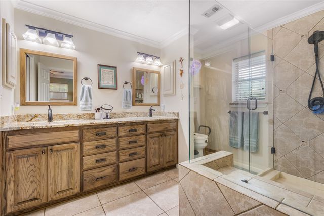 2702 Tracey Street, Denison, TX 75020