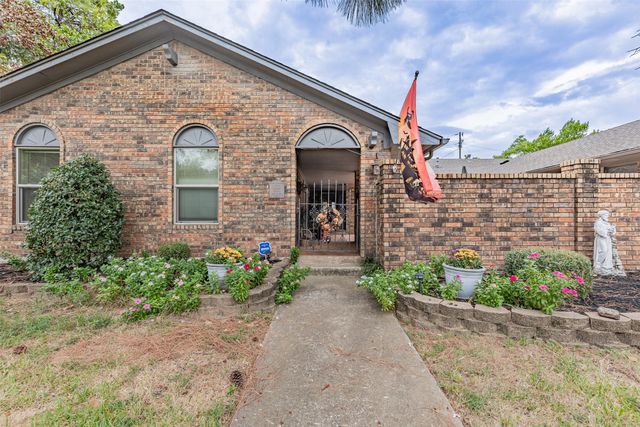 2702 Tracey Street, Denison, TX 75020