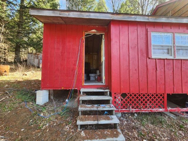 1594 White Road, Corinth, VT 05039