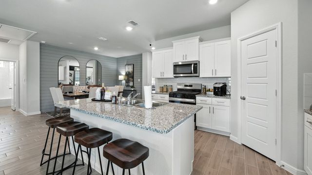 529 CRINER Street, Grandview, TX 76050