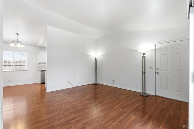 693 Basil Court, Lemoore, CA 93245