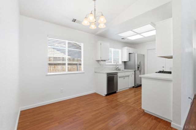 693 Basil Court, Lemoore, CA 93245