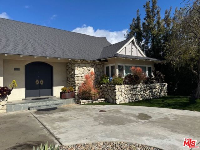 4561 Don Felipe Drive, Los Angeles, CA 90008