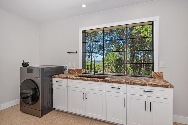 2636 Shirland Tract Rd, Auburn, CA 95603