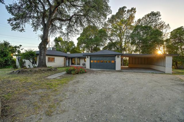 2636 Shirland Tract Rd, Auburn, CA 95603