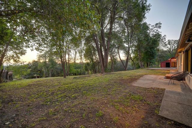 2636 Shirland Tract Rd, Auburn, CA 95603