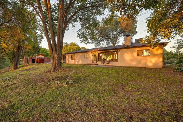 2636 Shirland Tract Rd, Auburn, CA 95603