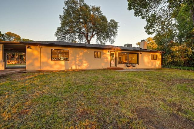 2636 Shirland Tract Rd, Auburn, CA 95603
