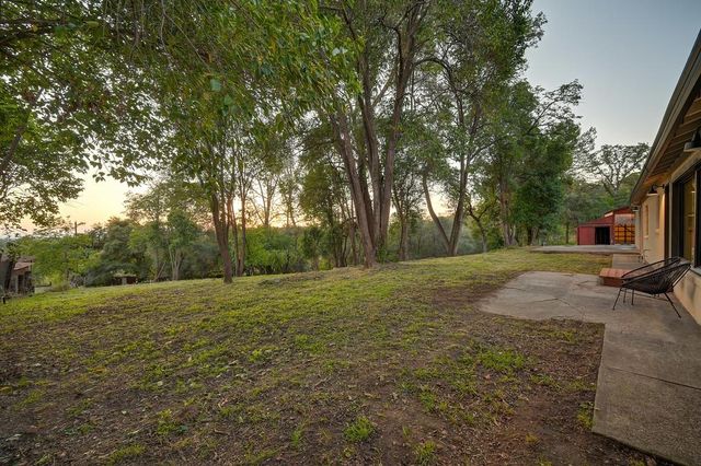 2636 Shirland Tract Rd, Auburn, CA 95603