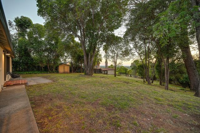 2636 Shirland Tract Rd, Auburn, CA 95603