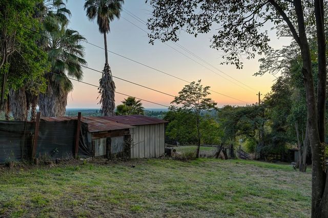 2636 Shirland Tract Rd, Auburn, CA 95603