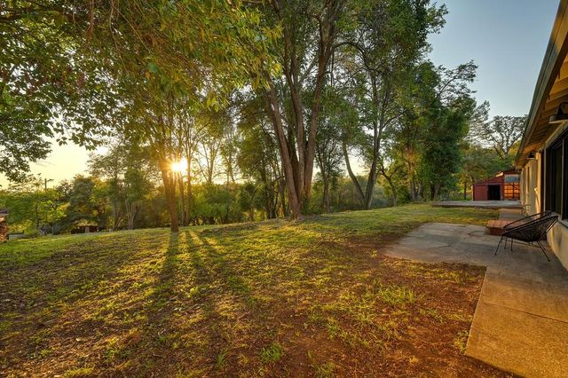 2636 Shirland Tract Rd, Auburn, CA 95603