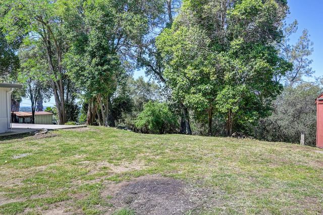 2636 Shirland Tract Rd, Auburn, CA 95603
