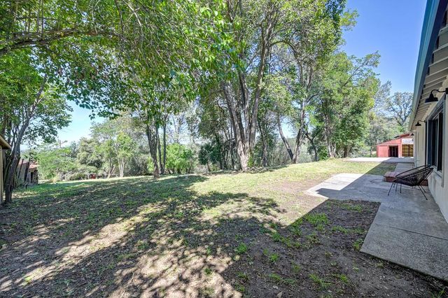 2636 Shirland Tract Rd, Auburn, CA 95603