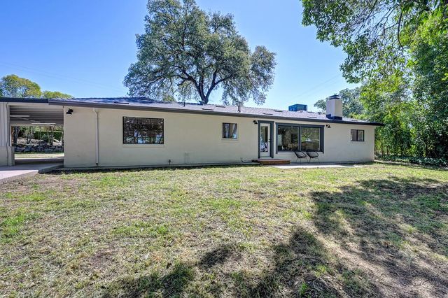2636 Shirland Tract Rd, Auburn, CA 95603