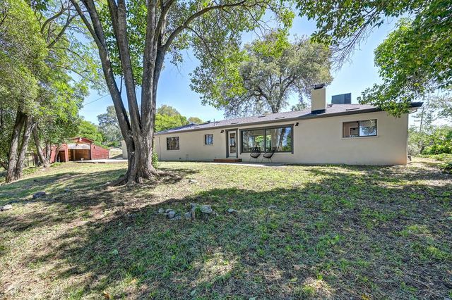 2636 Shirland Tract Rd, Auburn, CA 95603