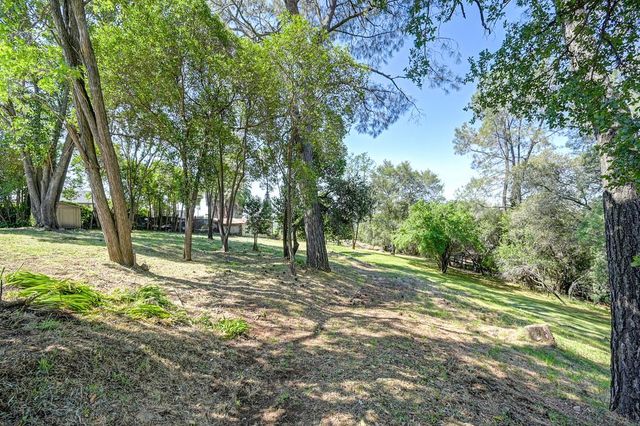 2636 Shirland Tract Rd, Auburn, CA 95603
