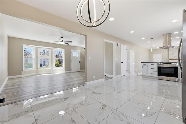 8821 Lane Avenue, Kansas City, MO 64138