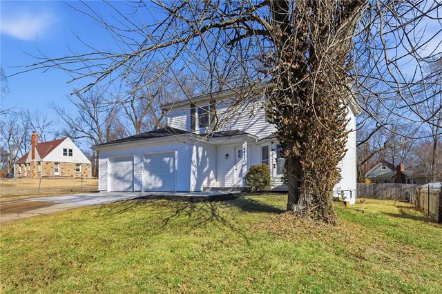 8821 Lane Avenue, Kansas City, MO 64138