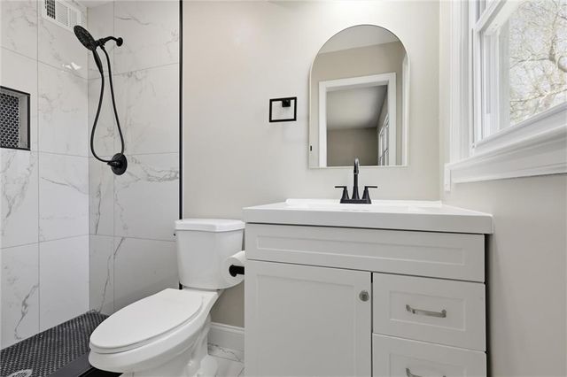 8821 Lane Avenue, Kansas City, MO 64138