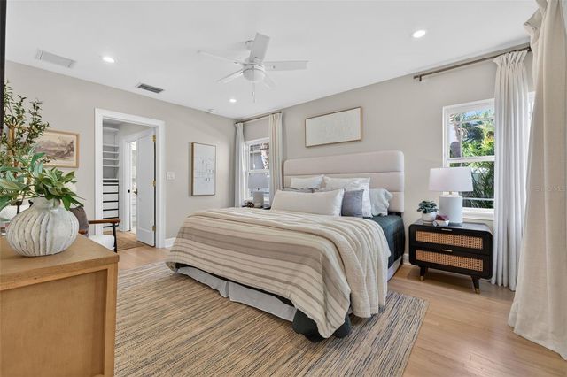 101 27TH AVENUE N, St Petersburg, FL 33704