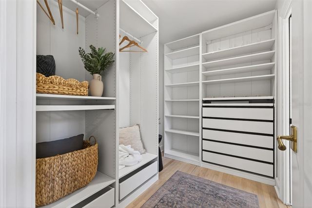 101 27TH AVENUE N, St Petersburg, FL 33704